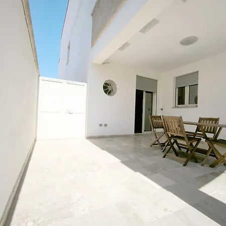 Holiday home Trilocale Dafne 2 In Centro Citta In Salento