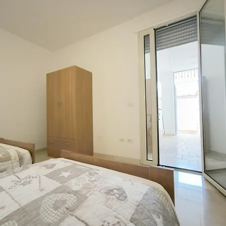 Holiday home Trilocale Dafne 2 In Centro Citta In Salento